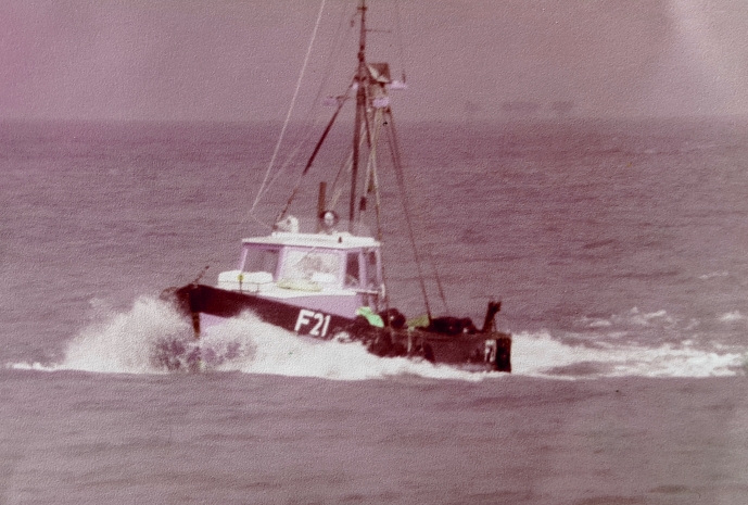 F21 4