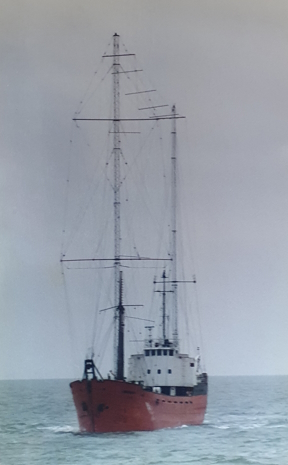 Communicator underway
